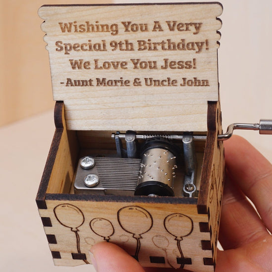Happy Birthday Customizable Hand-Crank Music Box - Happy Birthday Customizable Hand-Crank Music Box - Curious Melodies